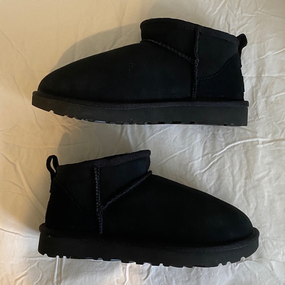 UGG Women's Classic Ultra Mini Boot in Black - Picture 5 of 8